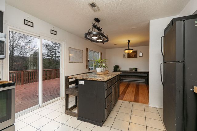 1796 N 17th Street, Ozark, MO 65721