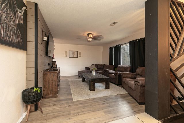 1796 N 17th Street, Ozark, MO 65721