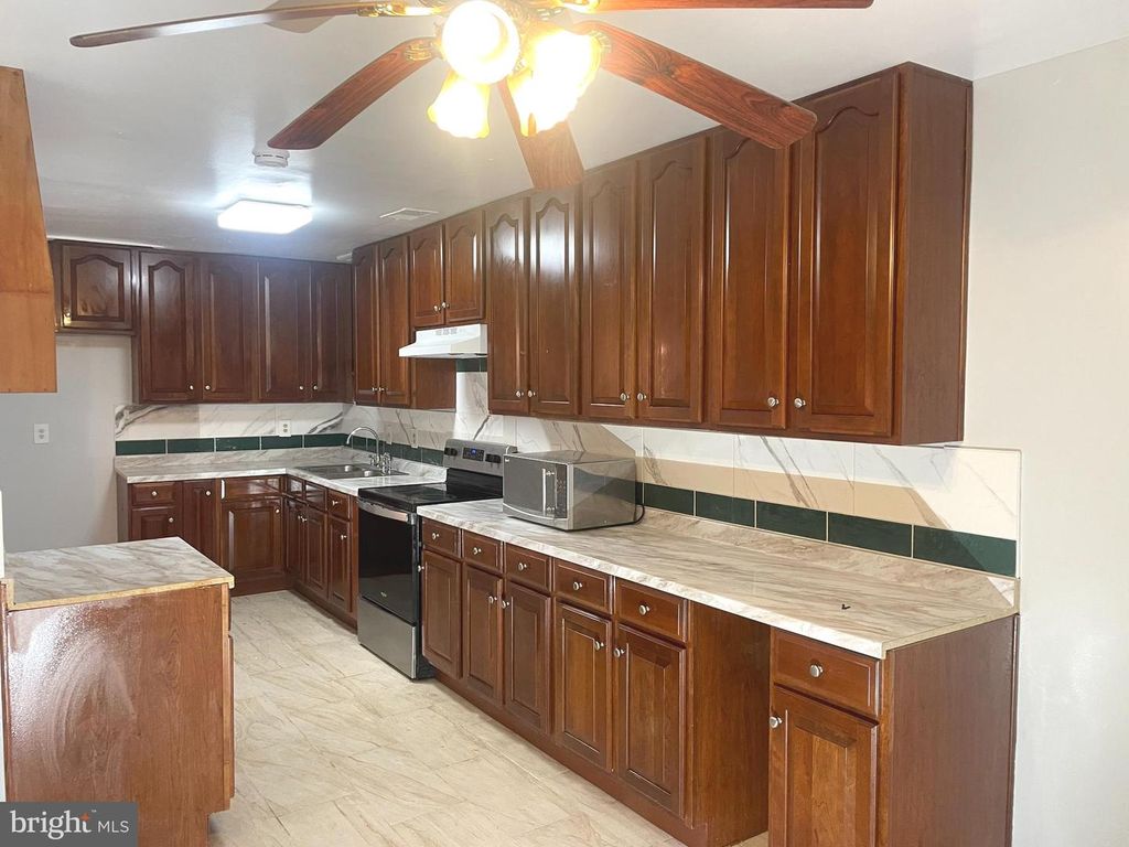 7616 WOODBINE DR, Laurel, MD 20707