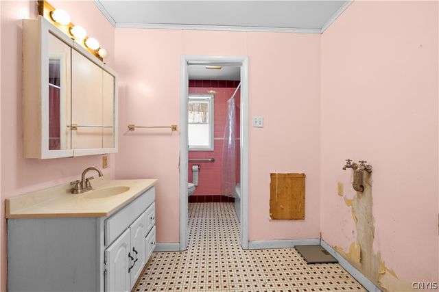 38 Forest Road, Utica, NY 13501