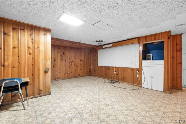 38 Forest Road, Utica, NY 13501