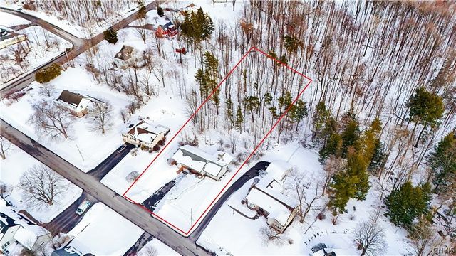 38 Forest Road, Utica, NY 13501