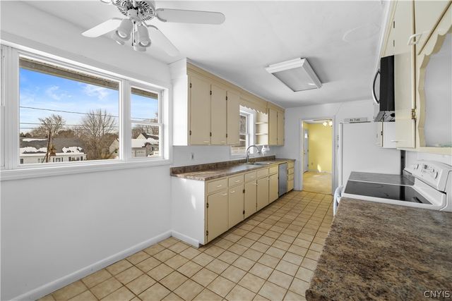 38 Forest Road, Utica, NY 13501