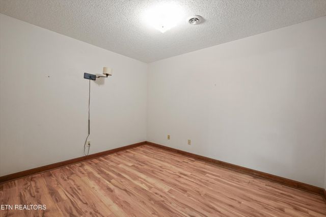 6325 Norwood Rd, Knoxville, TN 37914
