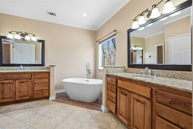 847 VZ County Road 2213, Canton, TX 75103