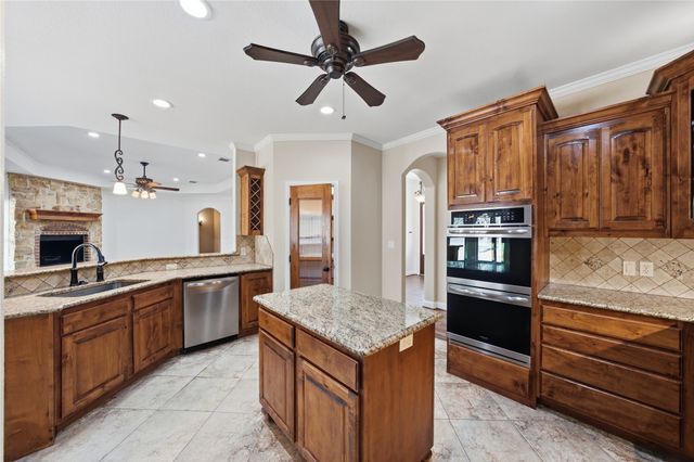 847 VZ County Road 2213, Canton, TX 75103