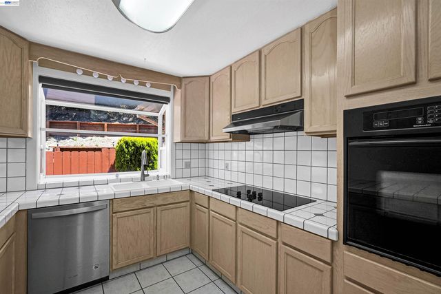 716 Courtland Avenue, Richmond, CA 94805
