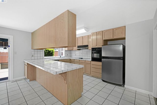 716 Courtland Avenue, Richmond, CA 94805