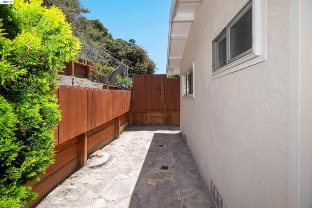 716 Courtland Avenue, Richmond, CA 94805
