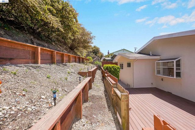 716 Courtland Avenue, Richmond, CA 94805