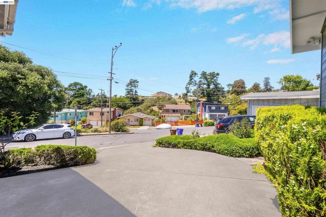 716 Courtland Avenue, Richmond, CA 94805