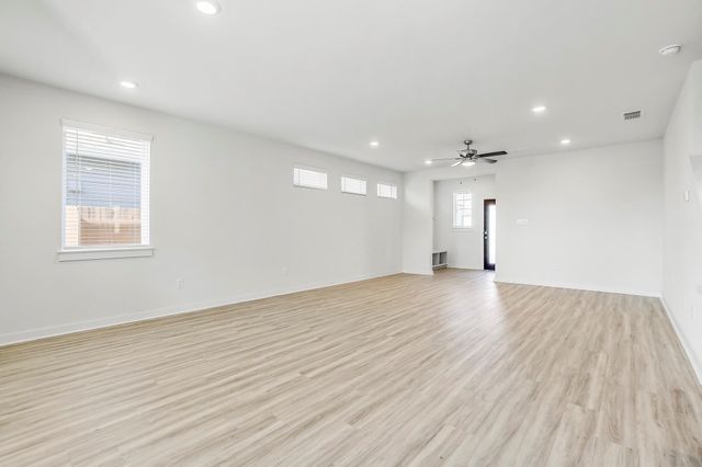 223 Garner DR, Kyle, TX 78640