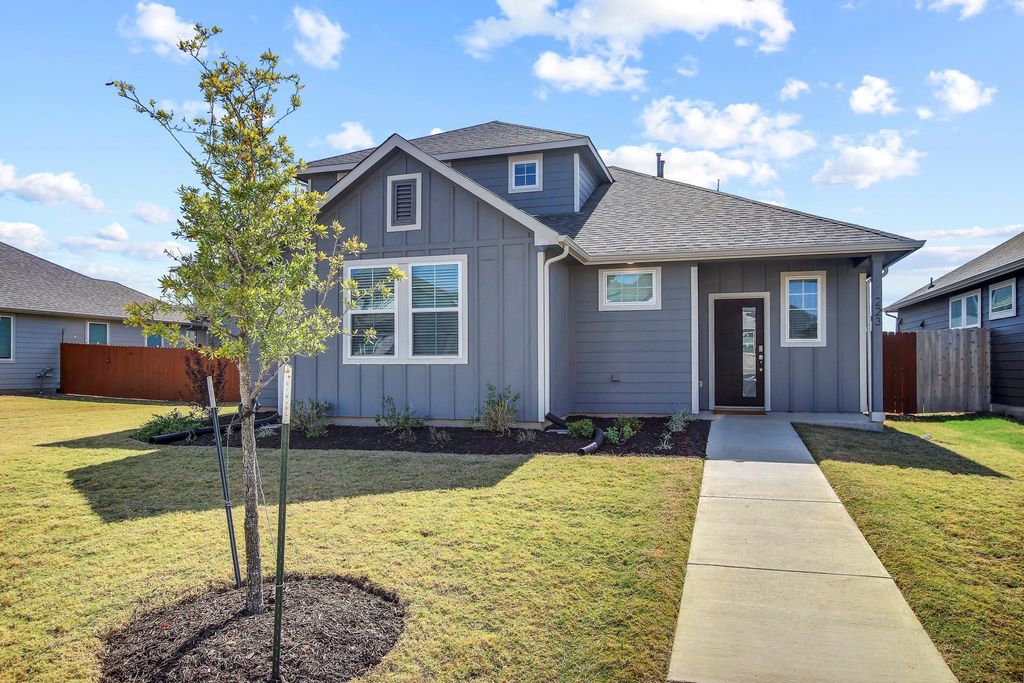 223 Garner DR, Kyle, TX 78640