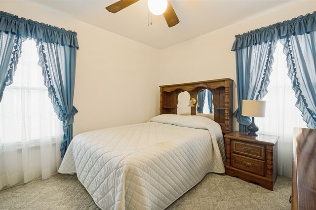 209 Helen Drive, Arlington, TX 76011