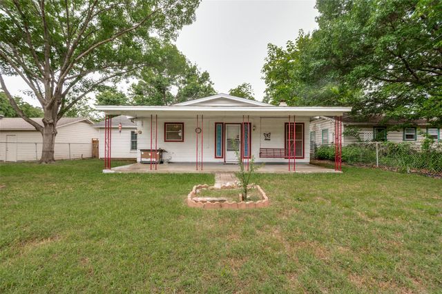 209 Helen Drive, Arlington, TX 76011