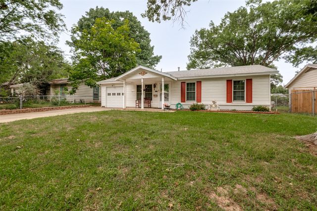 209 Helen Drive, Arlington, TX 76011