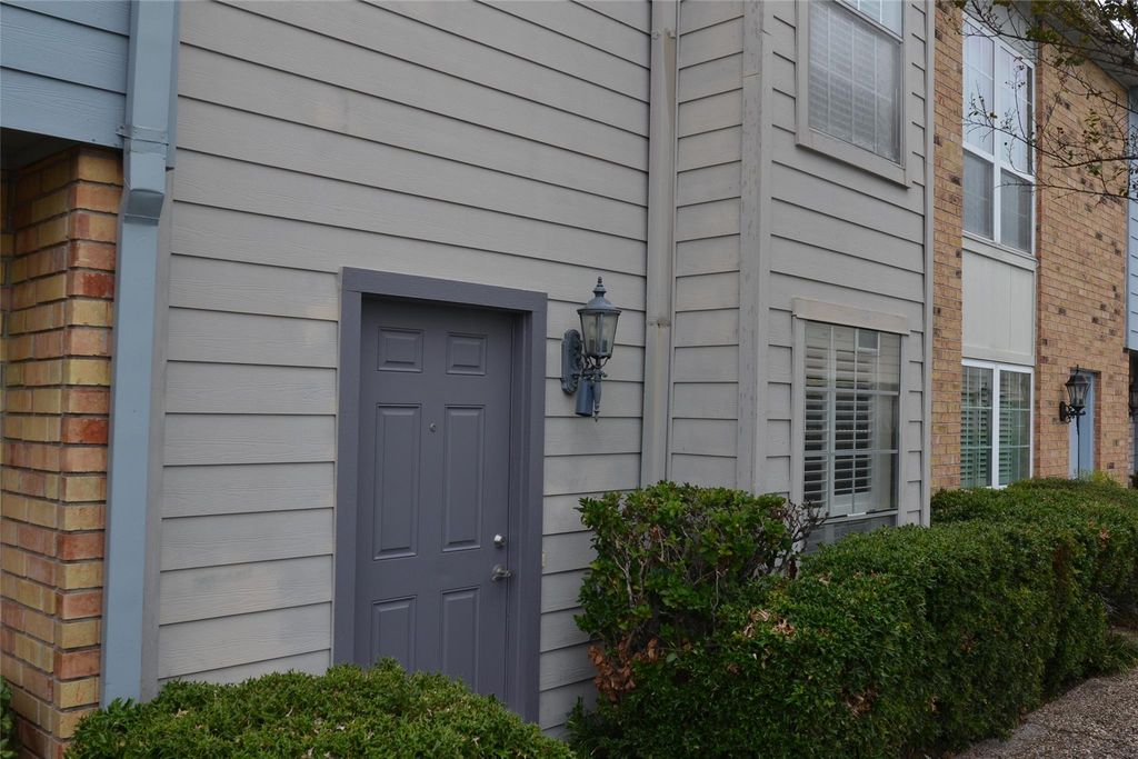 6111 Beverly Hill Street 43, Houston, TX 77057