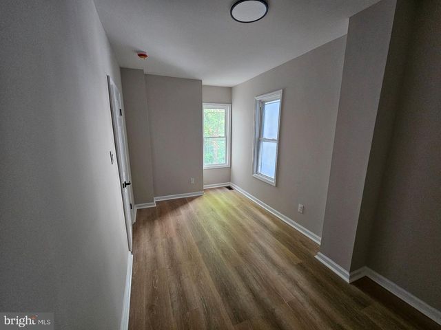 323 RUTHERFORD AVE, Trenton, NJ 08618