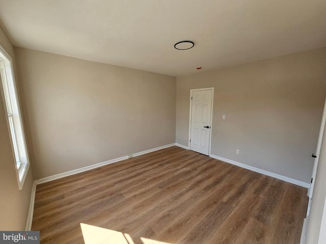 323 RUTHERFORD AVE, Trenton, NJ 08618