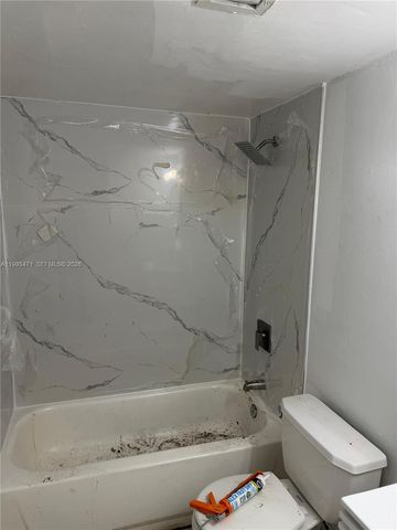 486 NW 165th St Rd B-506, Miami, FL 33169