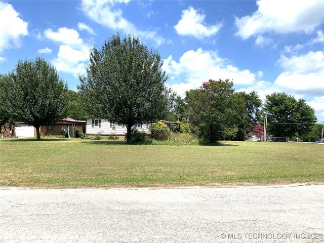 208 SW 5th, Kingston, OK 73439