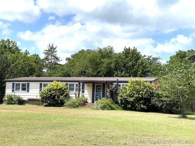 208 SW 5th, Kingston, OK 73439