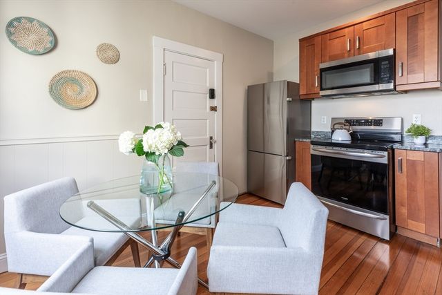 83 Conwell Ave 1, Somerville, MA 02144