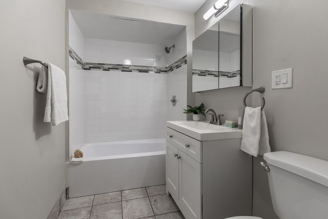 83 Conwell Ave 1, Somerville, MA 02144