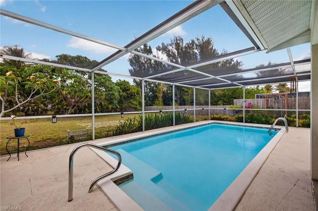 1705 NE 7th ST, Cape Coral, FL 33909