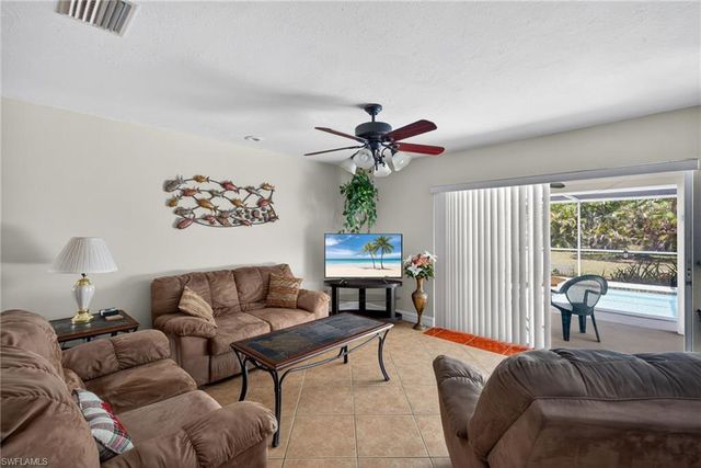 1705 NE 7th ST, Cape Coral, FL 33909