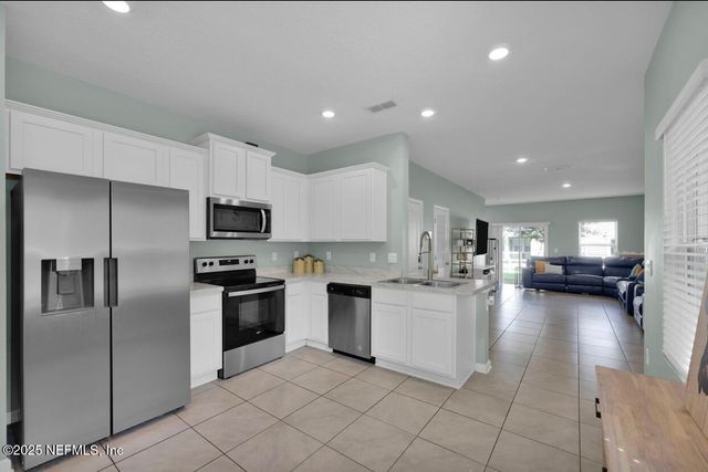 9531 STAR Drive, Jacksonville, FL 32256