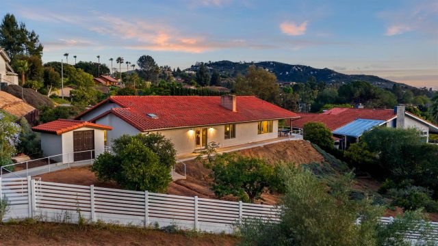 13324 Avenida La Valencia, Poway, CA 92064