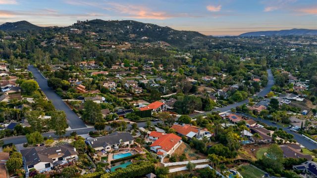 13324 Avenida La Valencia, Poway, CA 92064