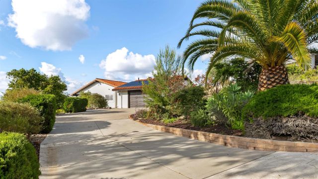 13324 Avenida La Valencia, Poway, CA 92064