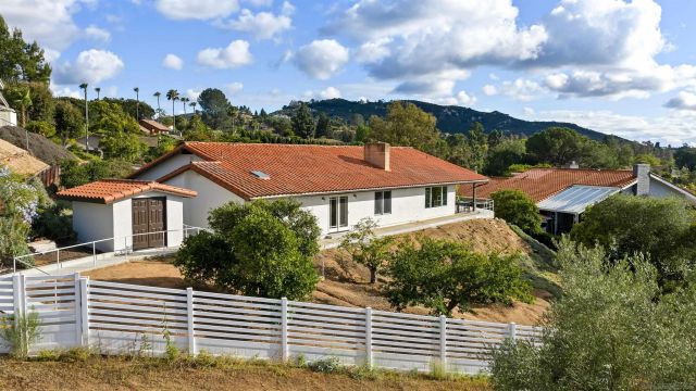13324 Avenida La Valencia, Poway, CA 92064