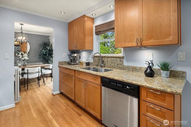 216 SW 192nd Street, Normandy Park, WA 98166