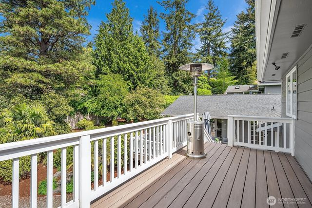 216 SW 192nd Street, Normandy Park, WA 98166
