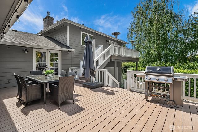 216 SW 192nd Street, Normandy Park, WA 98166