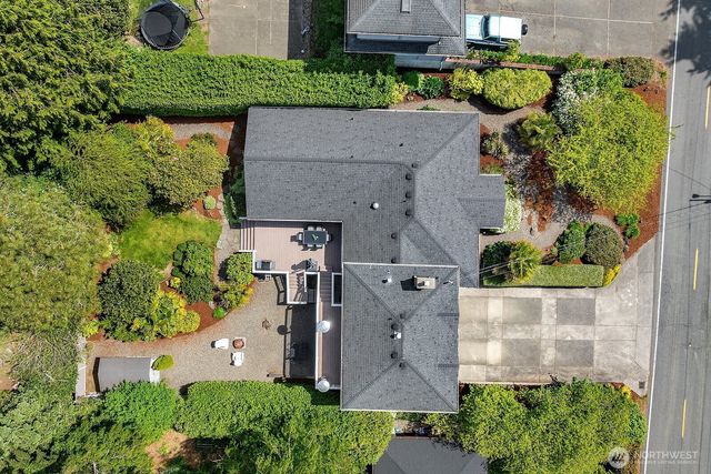 216 SW 192nd Street, Normandy Park, WA 98166