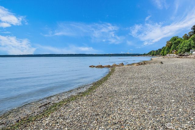 216 SW 192nd Street, Normandy Park, WA 98166