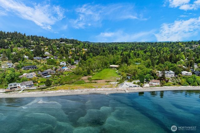 216 SW 192nd Street, Normandy Park, WA 98166