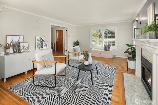 216 SW 192nd Street, Normandy Park, WA 98166