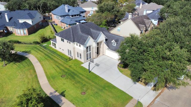 5410 Deerbourne Chase Drive, Sugar Land, TX 77479