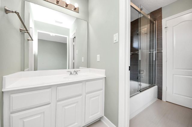 5410 Deerbourne Chase Drive, Sugar Land, TX 77479