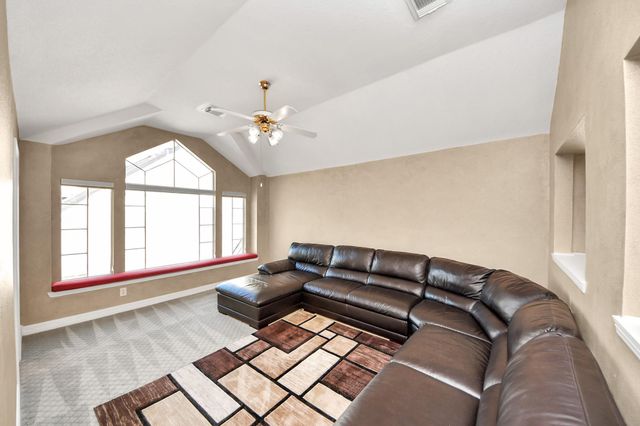 5410 Deerbourne Chase Drive, Sugar Land, TX 77479