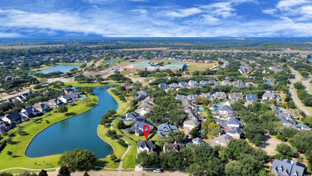 5410 Deerbourne Chase Drive, Sugar Land, TX 77479