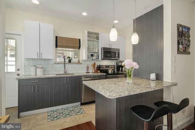 1937 W GEORGE ST, Philadelphia, PA 19130