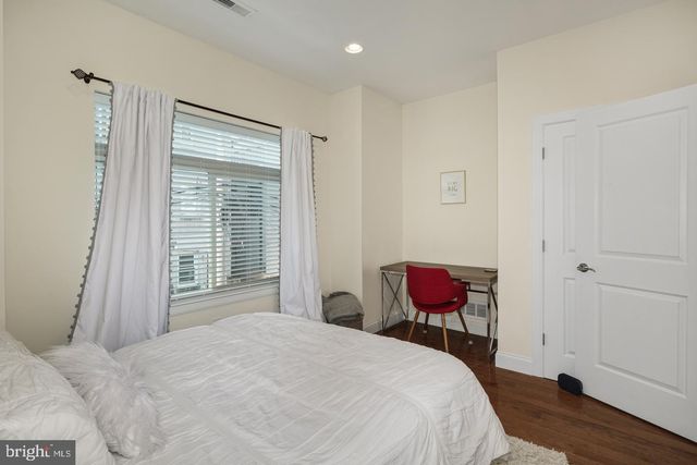 1937 W GEORGE ST, Philadelphia, PA 19130