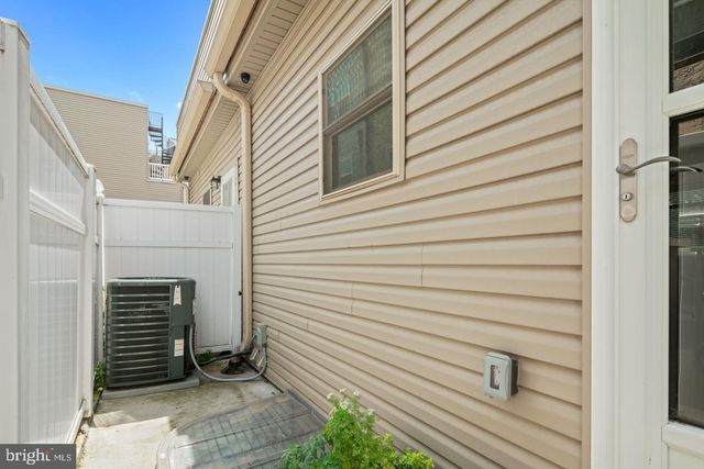1937 W GEORGE ST, Philadelphia, PA 19130