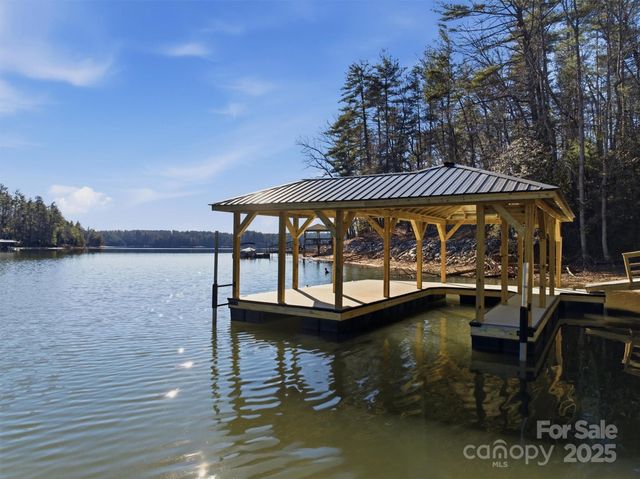 2349 Cornwallis Trail, Nebo, NC 28761